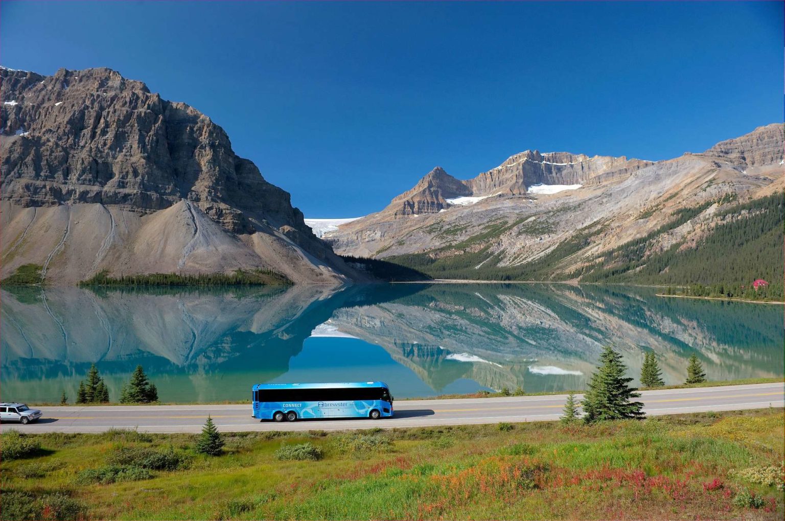 Lake Louise - Banff National Park - Discover Lake Louise is the most ...